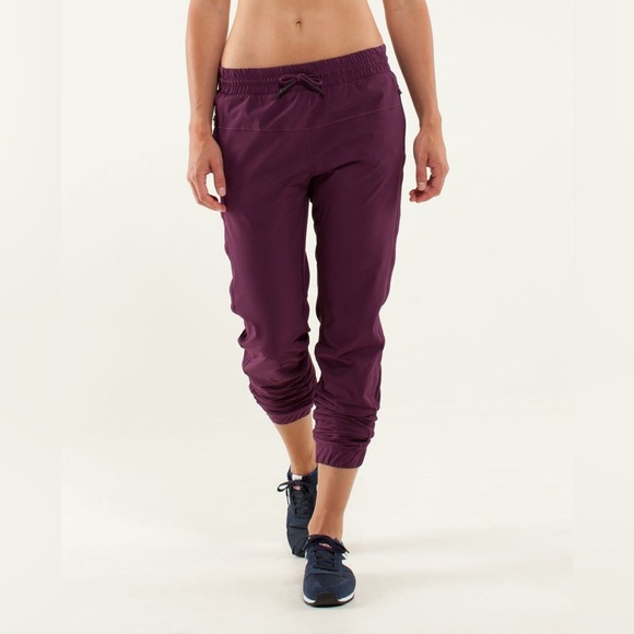 Lululemon Track To Reality Pant Plum / Pow Stripe Raspberry Glo Light - 4 - Picture 1 of 8